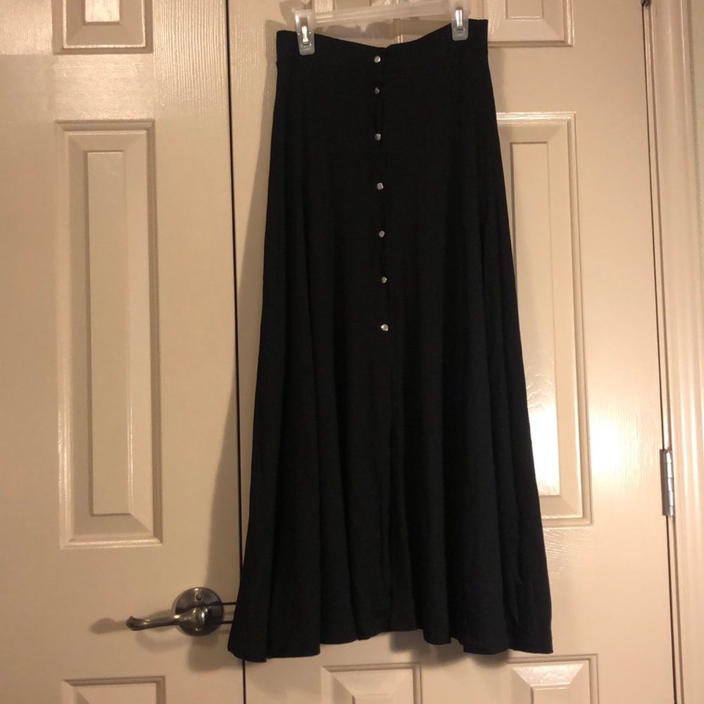 Midi skirt with button detail